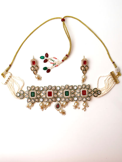 Red and Green Necklace Set